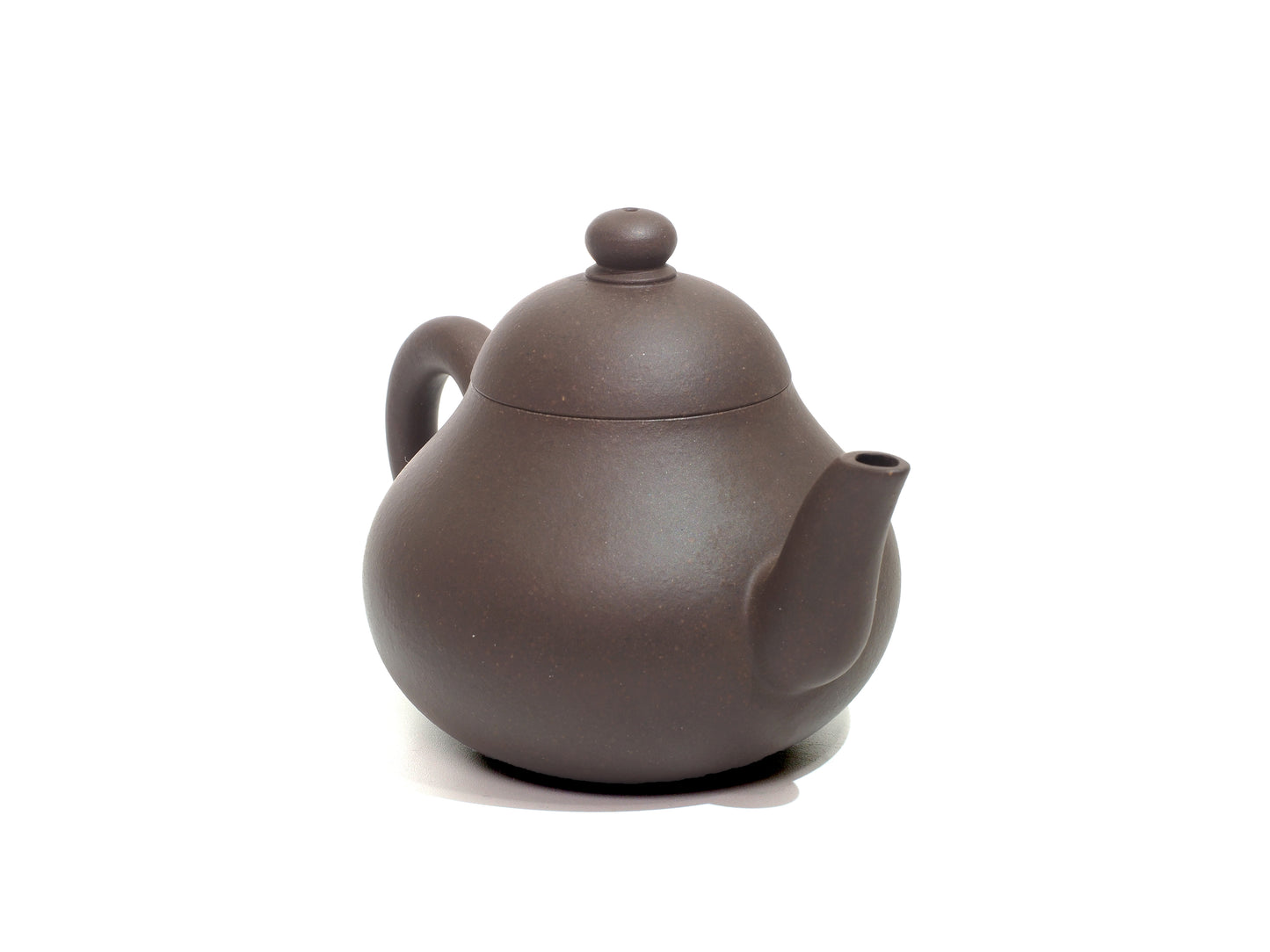 Left angle of Li Xing Yixing Teapot – 170ml made with Bronze Grade clay