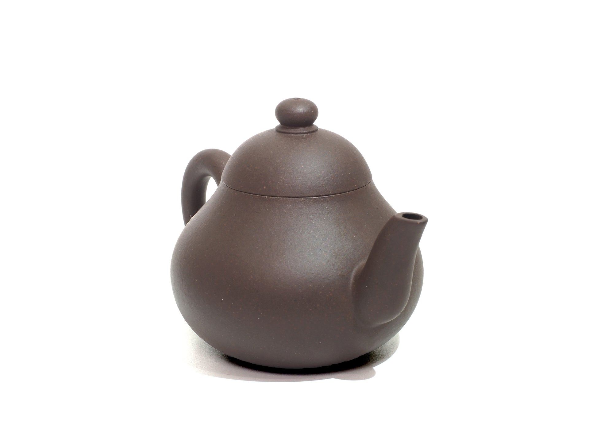 Left angle of Li Xing Yixing Teapot – 170ml made with Bronze Grade clay