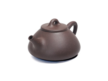 Angled top view of the Shi Piao teapot