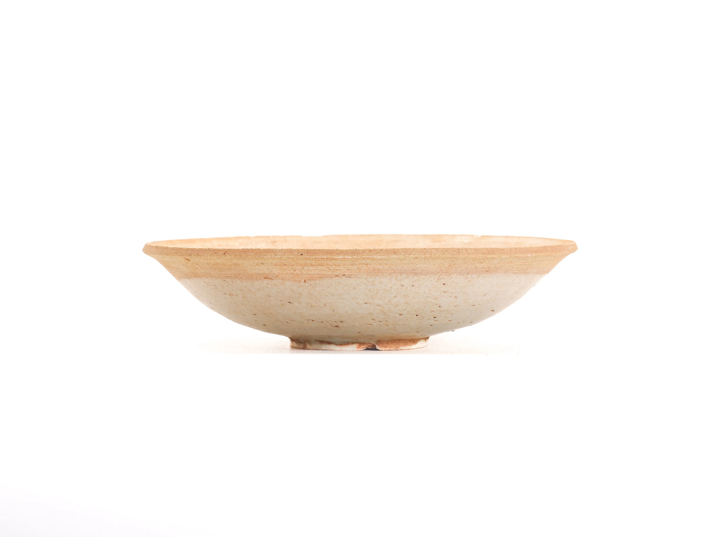 Song Dynasty teaboat SD00108, side view showing the pale celadon glaze and unglazed rim