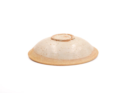 Angled view of Song Dynasty teaboat SD00108's base and footring