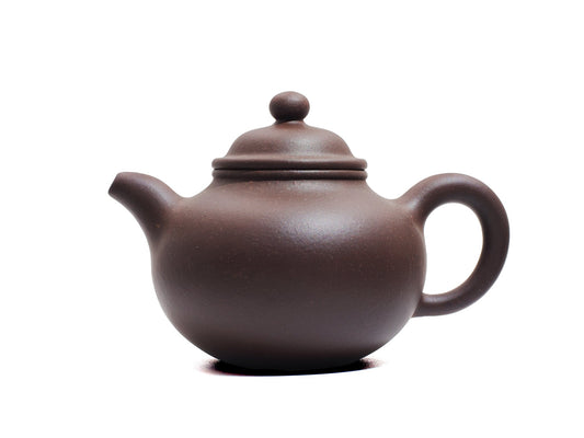 Left side view of Da Heng Duo Qiu Yixing teapot, 150ml Bronze-grade purple clay