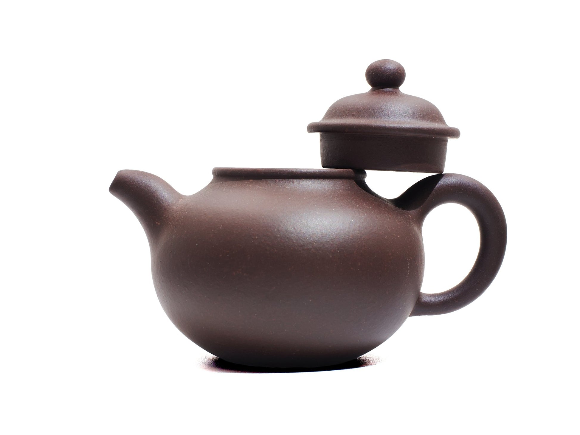 Da Heng Duo Qiu Yixing teapot with lid resting on handle, 150ml Bronze-grade