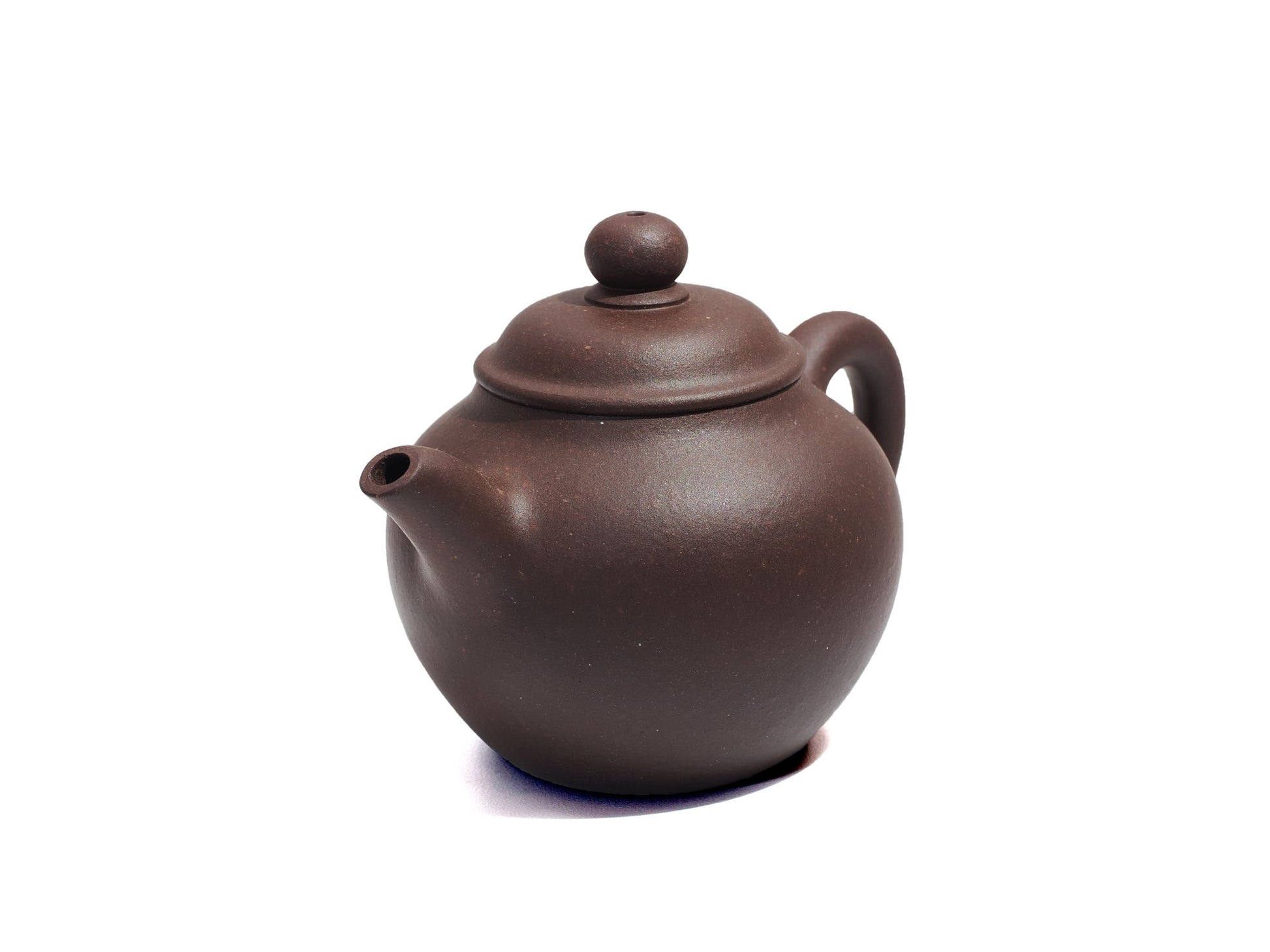 Angled front-left view of Yi Gong Qiu Shui Yixing teapot, 50ml bronze-grade