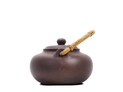 Backview of Zhu Shui Hu Yixing purple clay water kettle