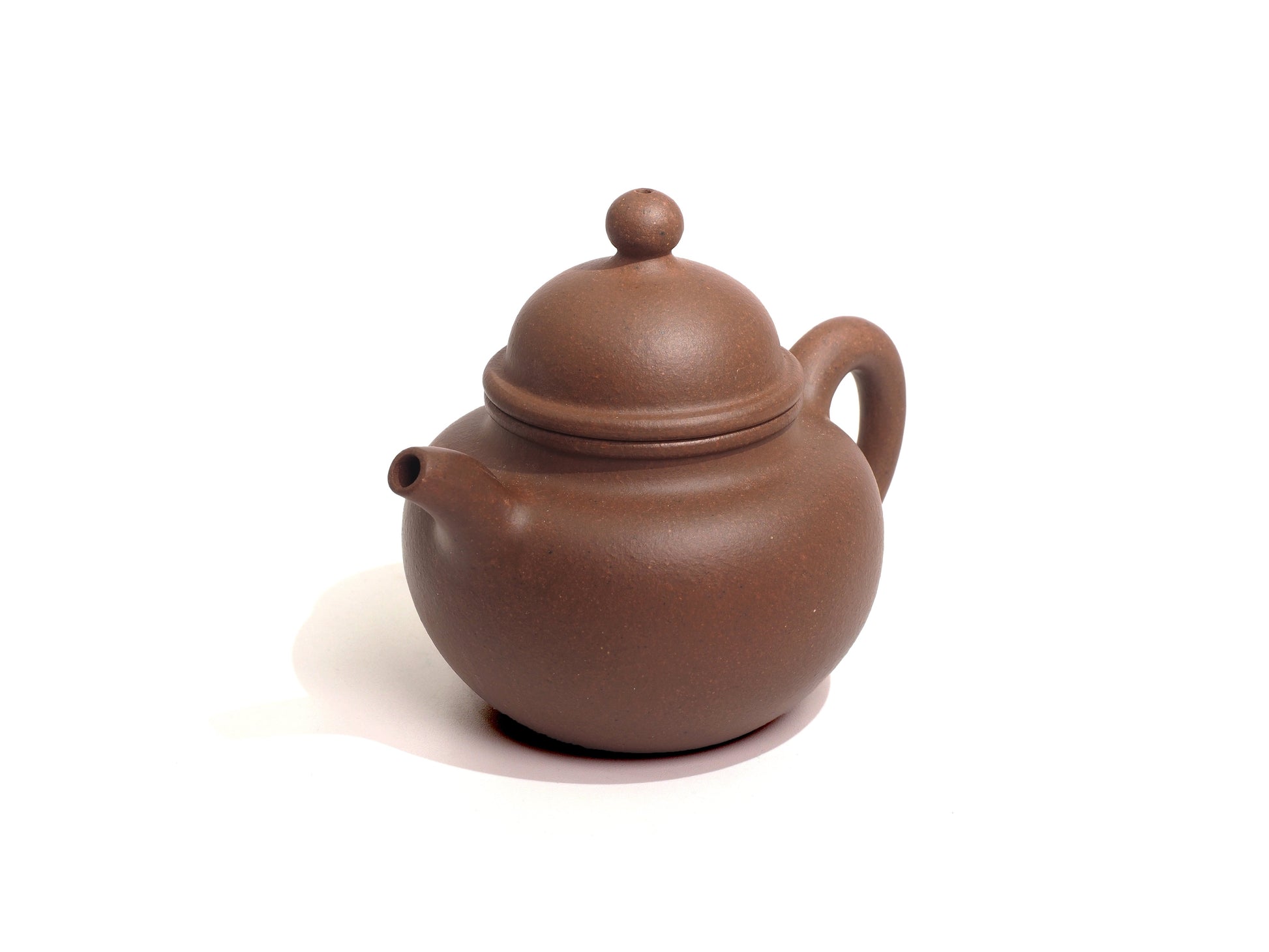 Angled left view of Duo Qiu Teapot